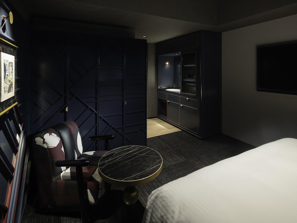 スーペリア ルーム クイーンベッド 1 台 (with Washing Machine) 客室8 | 東急ステイ メルキュール 大阪なんば