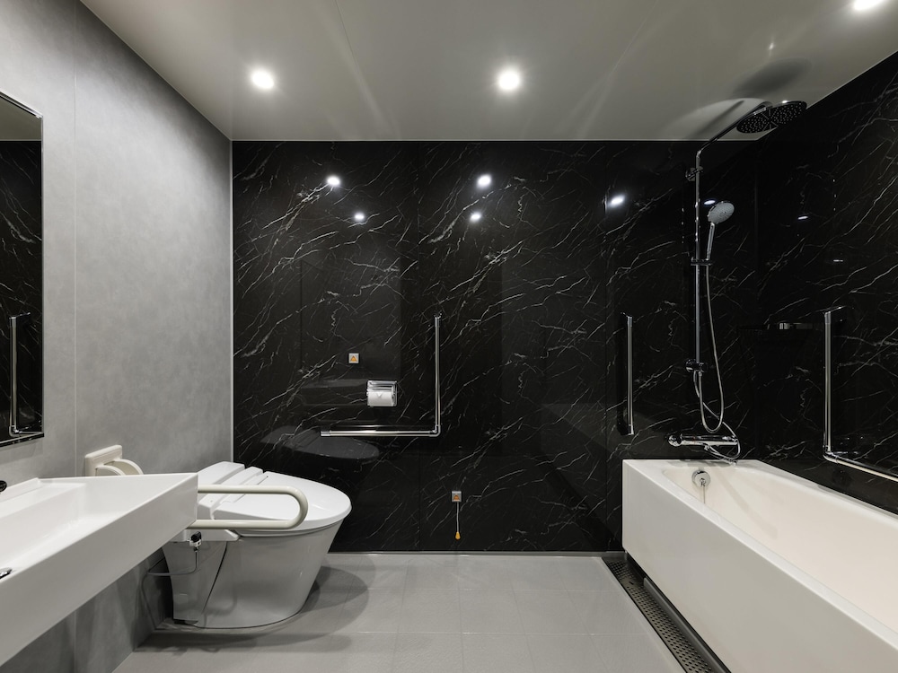 アクセシブルツインルーム 禁煙 バスルーム0 | 東急ステイ メルキュール 大阪なんば