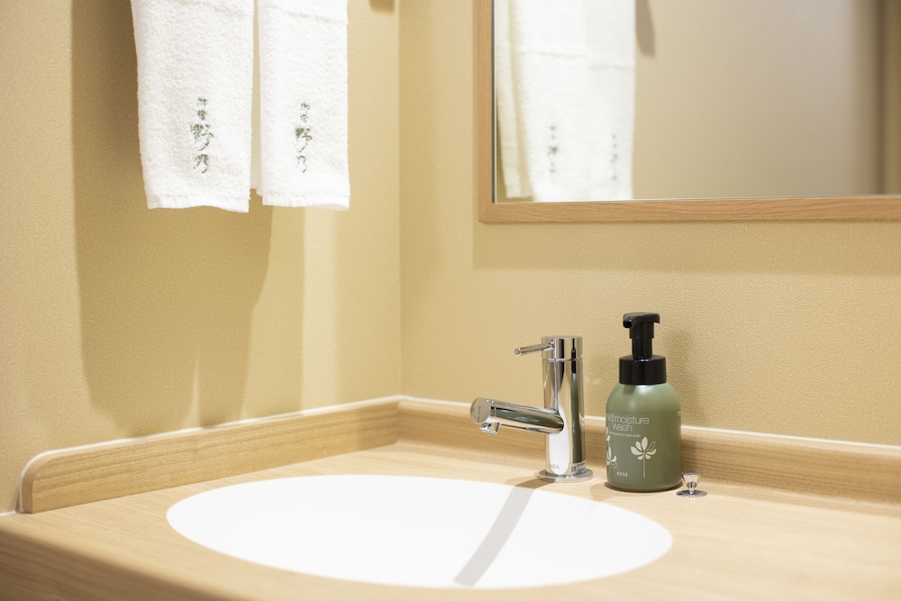 スタンダード ダブルルーム ダブルベッド 1 台 客室2 | あづみの湯 御宿野乃松本