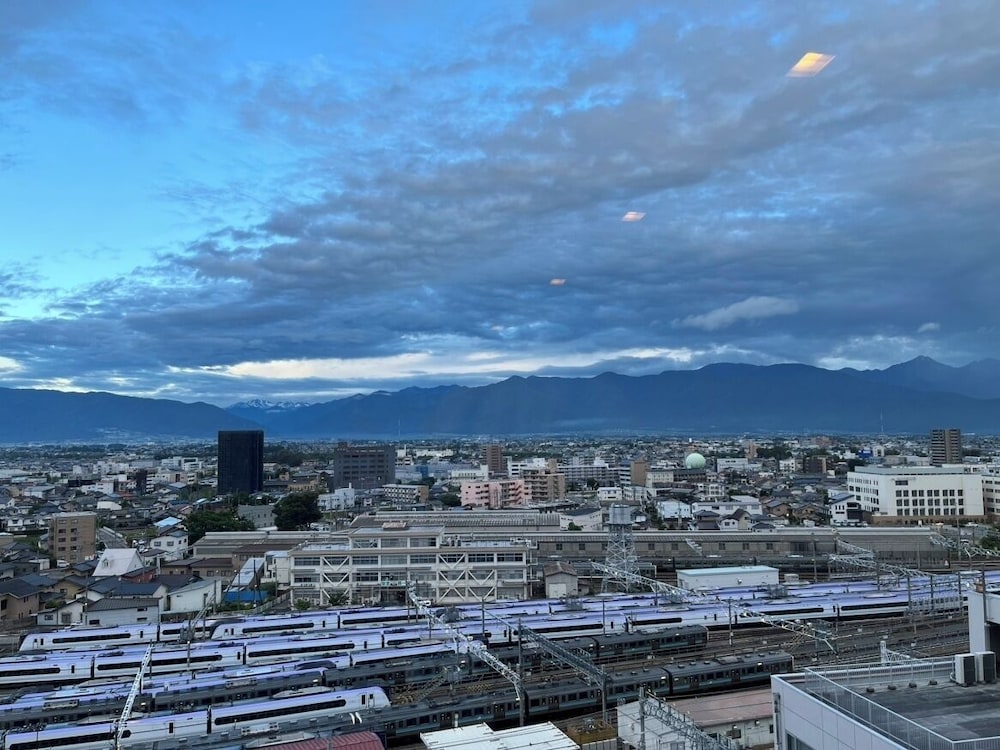 スタンダード ダブルルーム クイーンベッド 1 台 マウンテン ビュー0 | あづみの湯　御宿野乃松本