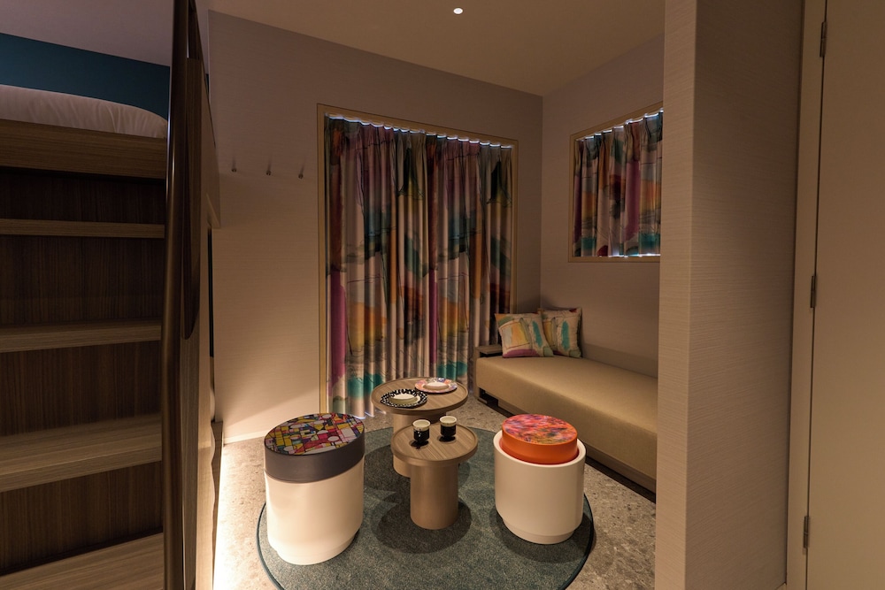 スリーベッドバンクwithヘラルボニー 禁煙 客室2 | fav 東京西日暮里