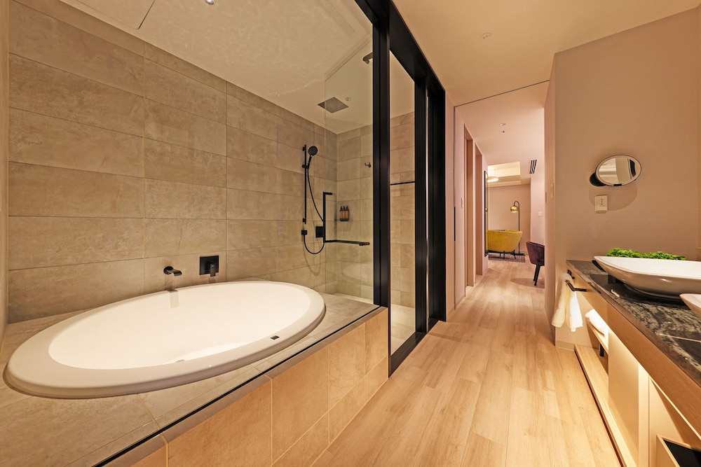 クラブ スイート (Miyabi Club Floor) バスルーム0 | センタラ グランドホテル 大阪