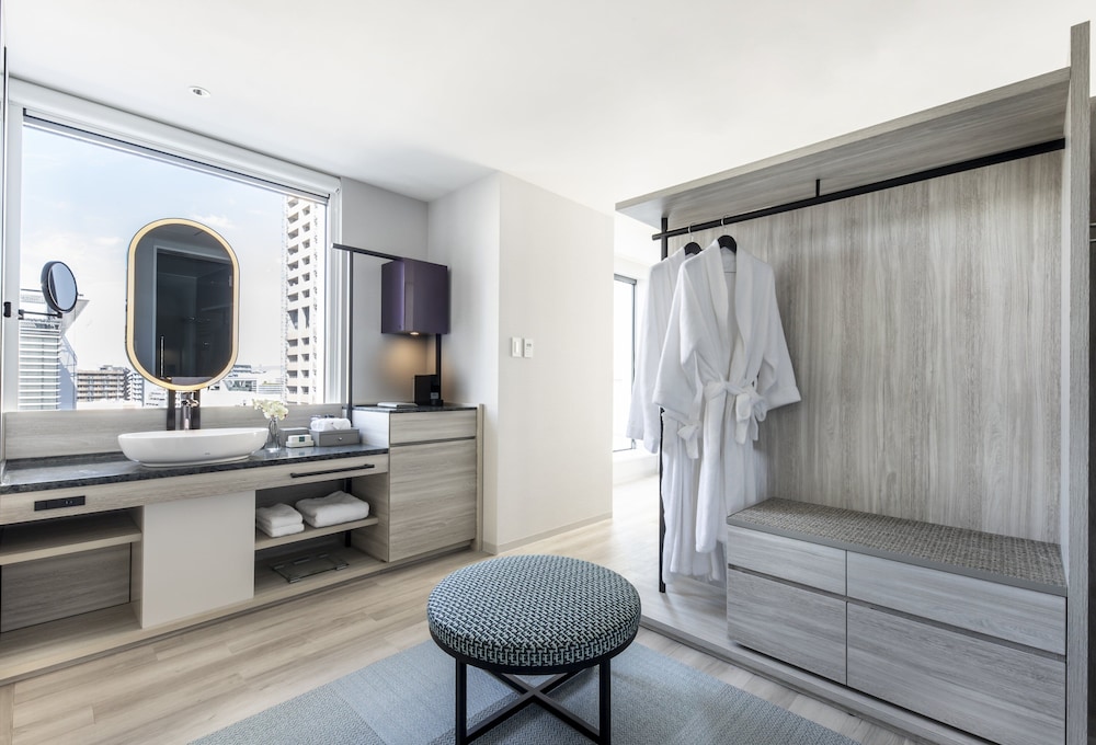 ルーム コーナー (Yu Standard Floor) 客室2 | センタラ グランドホテル 大阪