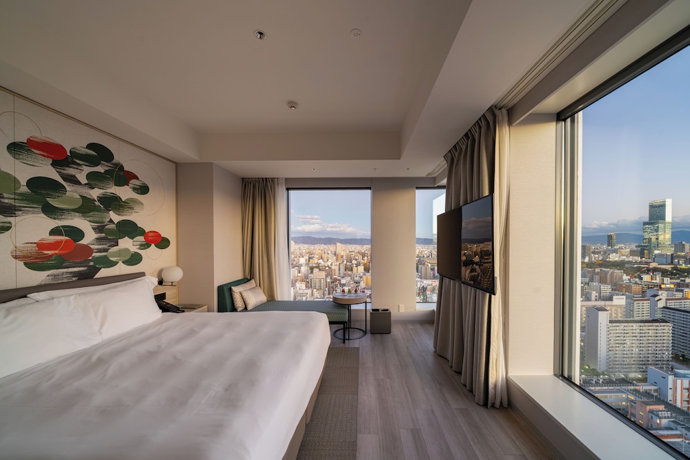 デラックス ルーム キングベッド 1 台 (Yu Standard Floor) 客室8 | センタラ グランドホテル 大阪
