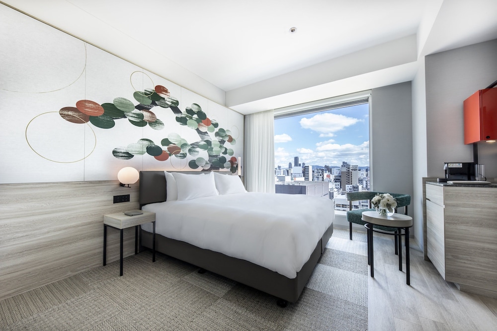 デラックス ルーム キングベッド 1 台 (Yu Standard Floor) 客室2 | センタラ グランドホテル 大阪
