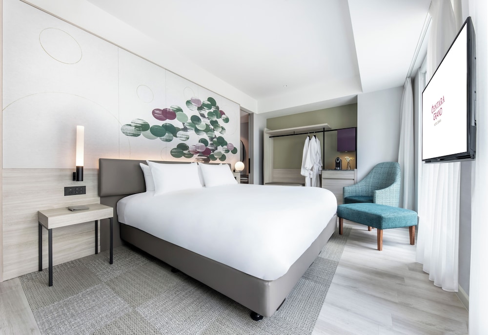 デラックス ルーム キングベッド 1 台 (Yu Standard Floor) 客室5 | センタラ グランドホテル 大阪