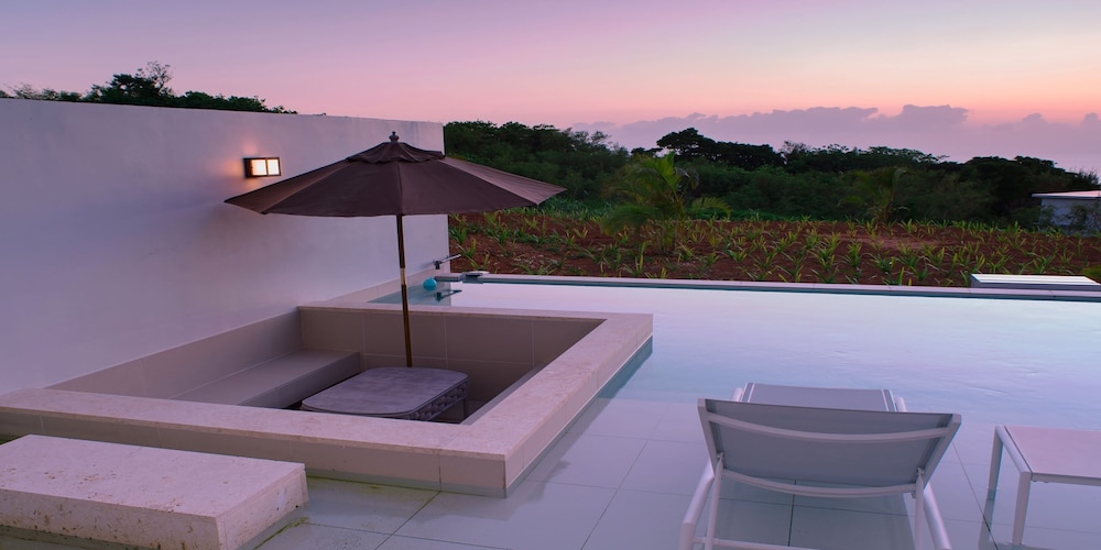 デラックス ヴィラ テラス / パティオ0 | ADANRESORT LANA Villa Suite