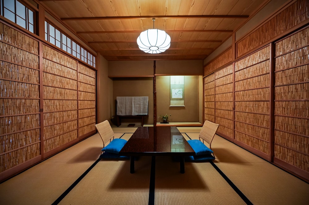 【優雅客室|B】源泉内湯◆踏込+和室10畳+6畳+広縁(56平米以上) 客室3 | 湯河原温泉 ふきや