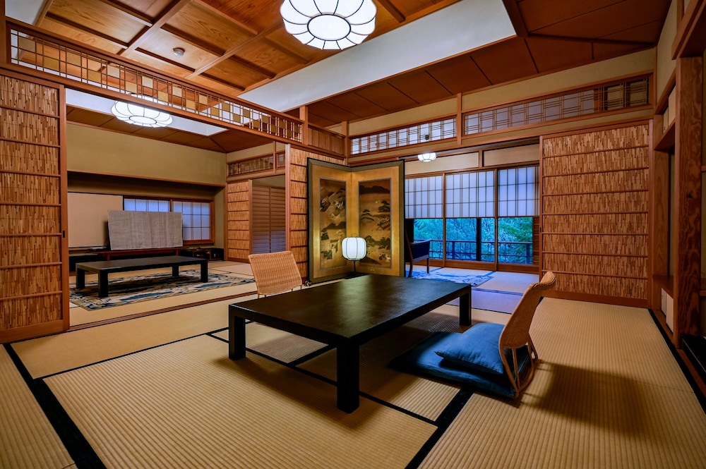【特別室|A】源泉内湯◆踏込+10畳+8畳+広縁/角部屋(74平米以上) | 湯河原温泉 ふきや