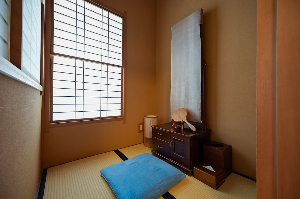 【標準客室|C】檜内湯◆踏込+和室8畳+4.5畳+広縁(45平米以上) 客室2 | 湯河原温泉 ふきや