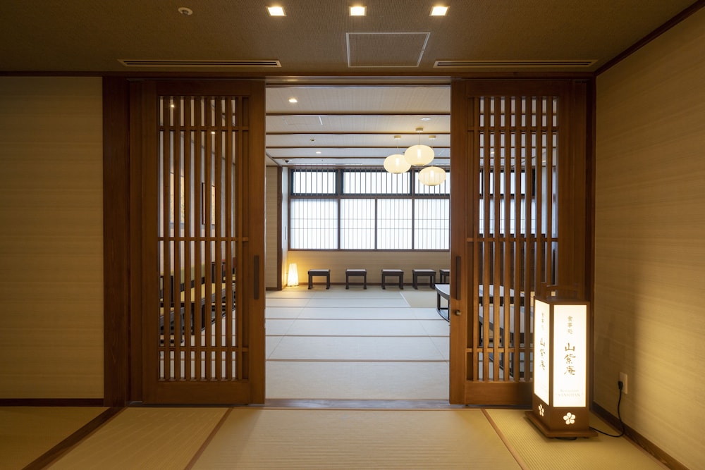 レストラン1 | 京都 梅小路 花伝抄