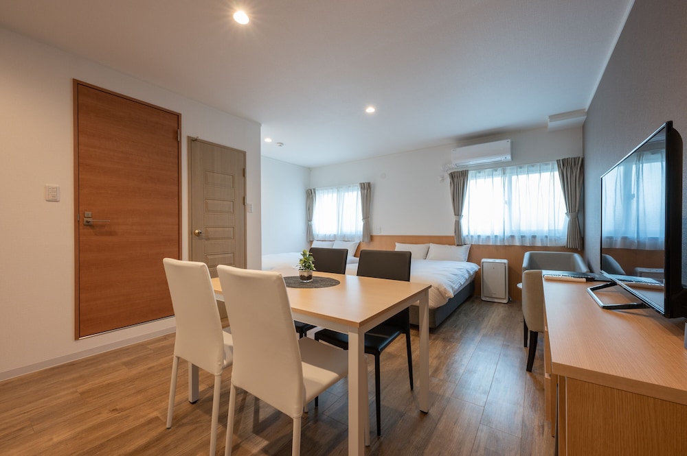 デラックス ツインルーム (23時以降のチェックインはできませんのでご注意ください) | HOTEL R9 The Yard 石岡