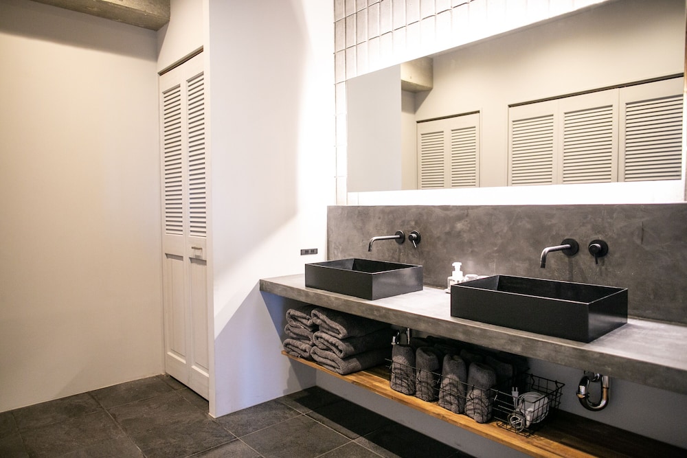 デラックス スイート バスルーム1 | vivid テラス