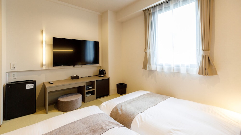 [別館] ベーシック 小上がりツインルーム 禁煙 客室10 | ホテルサードプレイス博多