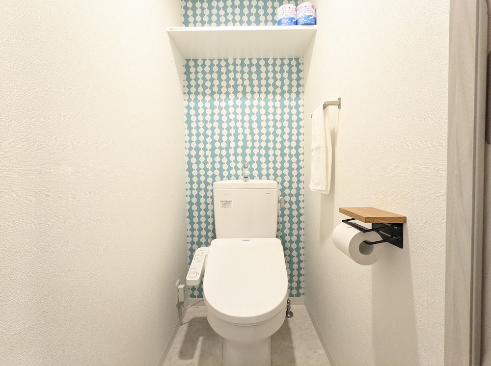 デラックス 4 人部屋 客室1 | エスリードホテル大阪鶴橋