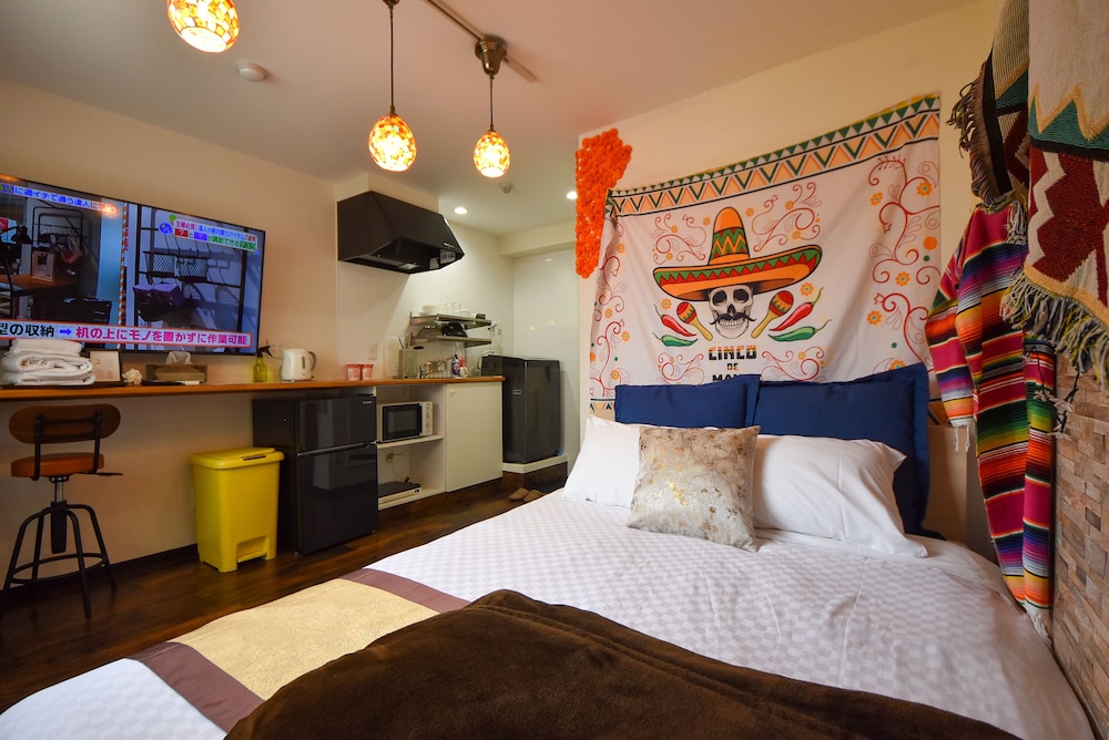 ベーシック アパートメント ダブルベッド 1 台 禁煙 1 階 客室2 | コンフィーステイ桜町