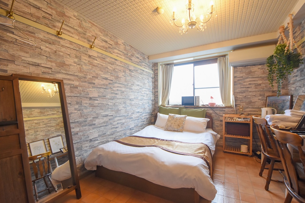 ベーシック アパートメント ダブルベッド 1 台 禁煙 1 階 | コンフィーステイ桜町