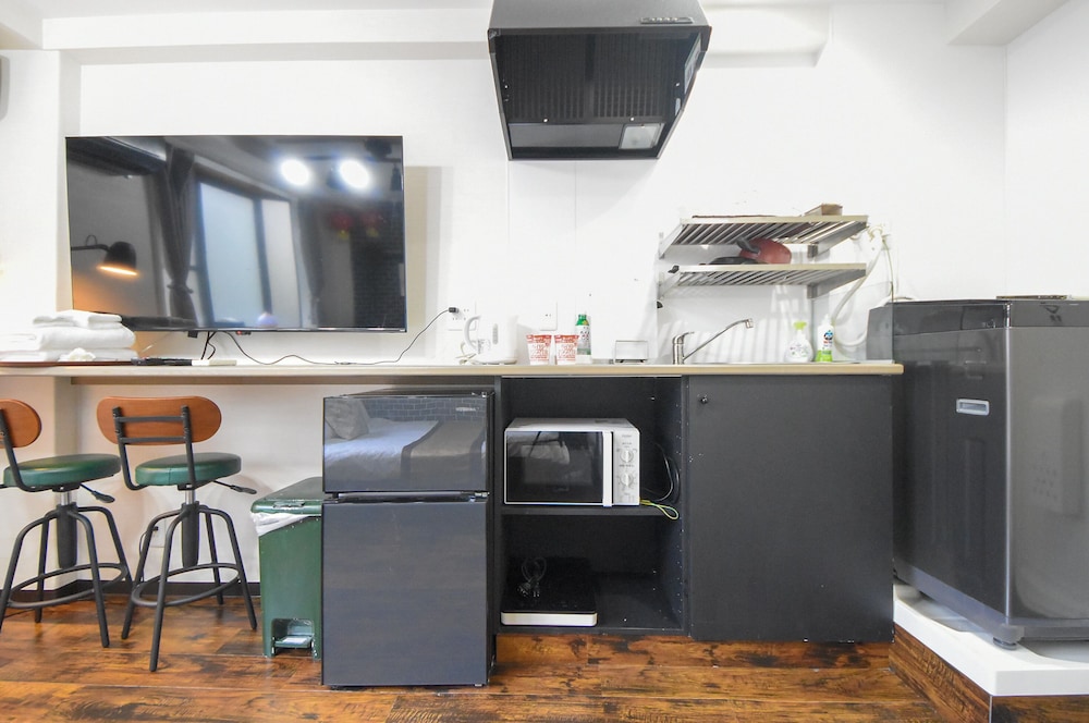 ベーシック アパートメント ダブルベッド 1 台 禁煙 1 階 専用キッチン1 | コンフィーステイ桜町