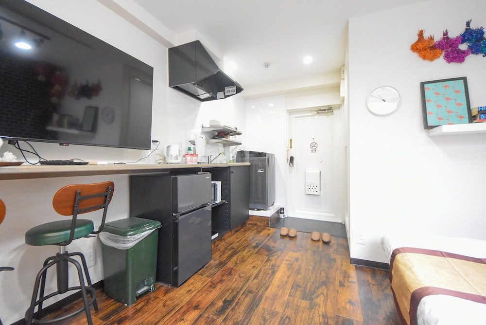 ベーシック アパートメント ダブルベッド 1 台 禁煙 1 階 客室6 | コンフィーステイ桜町