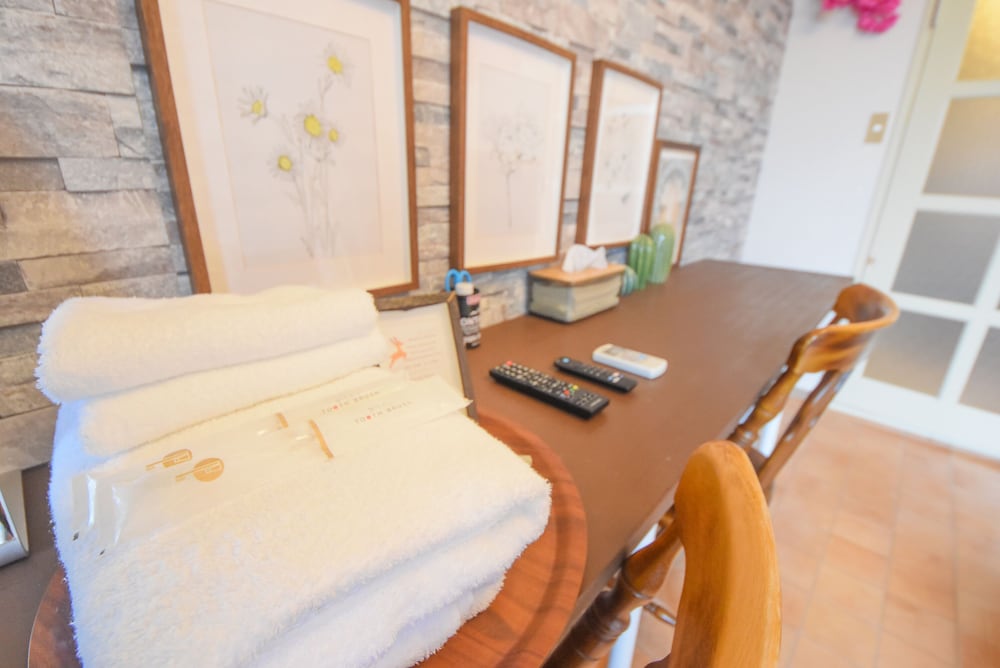 ベーシック アパートメント ダブルベッド 1 台 禁煙 1 階 客室の設備とサービス0 | コンフィーステイ桜町