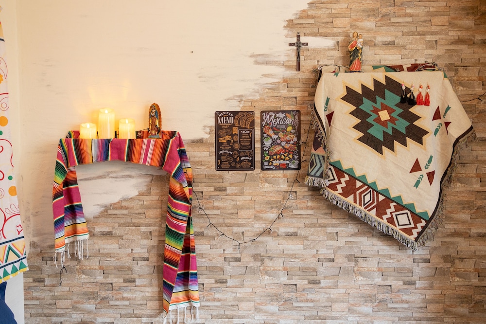 ベーシック アパートメント ダブルベッド 1 台 禁煙 1 階 客室8 | コンフィーステイ桜町