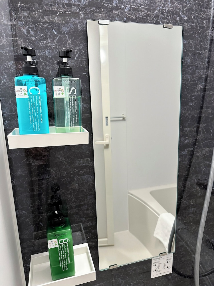 ベーシック ツインルーム シングルベッド 2 台 バスルーム1 | KOHALA HOTEL