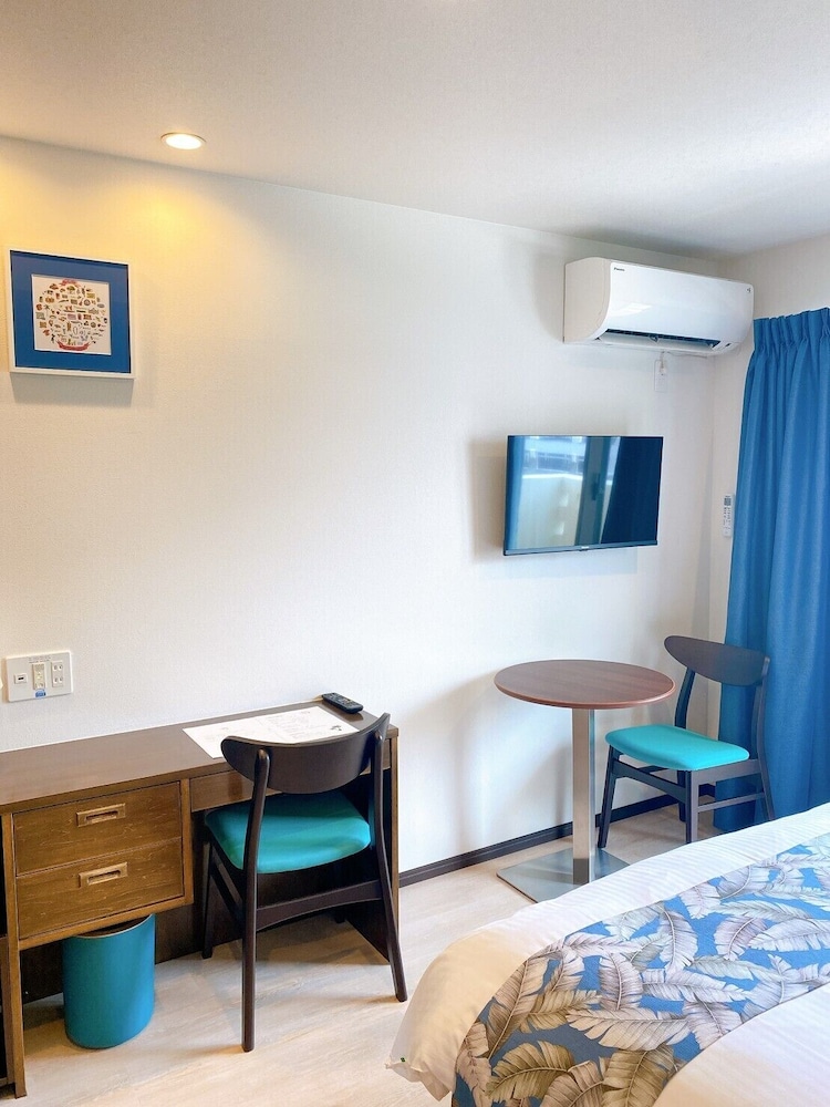 ベーシック ツインルーム シングルベッド 2 台 客室1 | KOHALA HOTEL