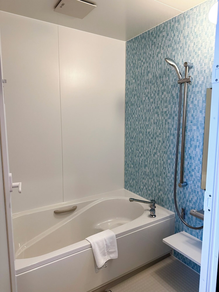 デラックス アパートメント 2 ベッドルーム バスルーム2 | KOHALA HOTEL