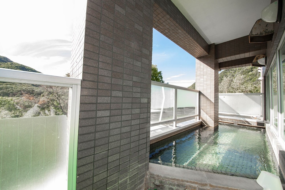 温泉4 | Few Days Condominium【自然を直に感じられる露天風呂付き】 温泉4 | Few Days Condominium【自然を直に感じられる露天風呂付き】