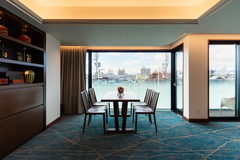 スイートルームテラス付き 禁煙 客室2 | アビタホテル京都鴨川