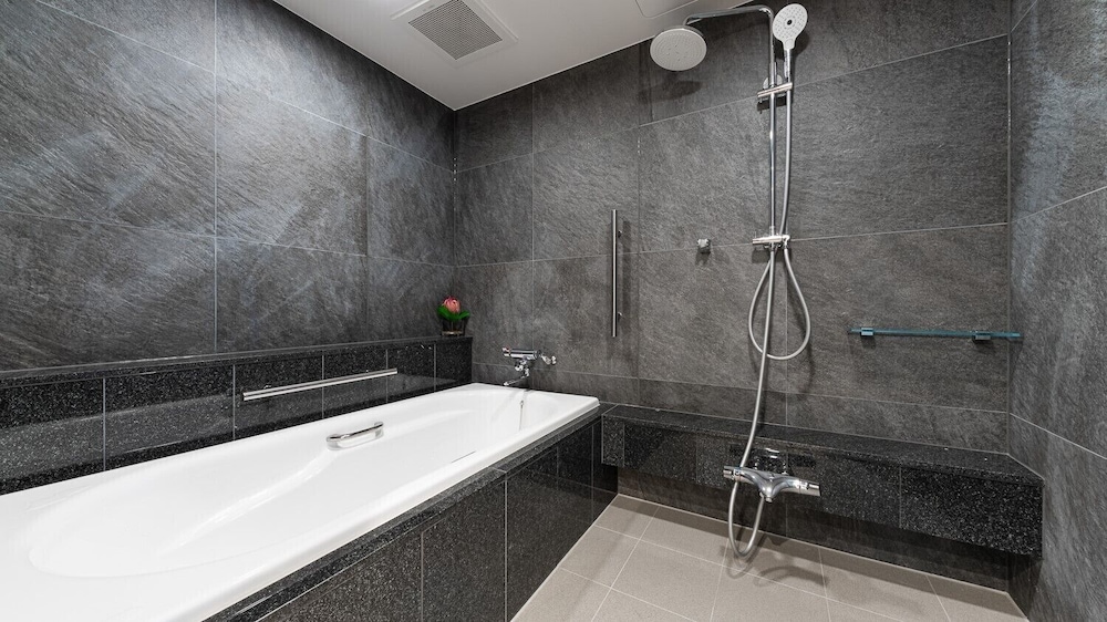 スイートルームテラス付き 禁煙 バスルーム1 | アビタホテル京都鴨川