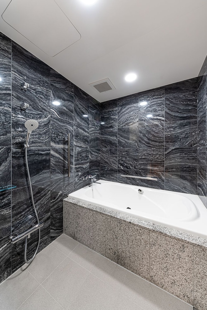 スーペリア ツインルーム 禁煙 バスルーム3 | アビタホテル京都鴨川