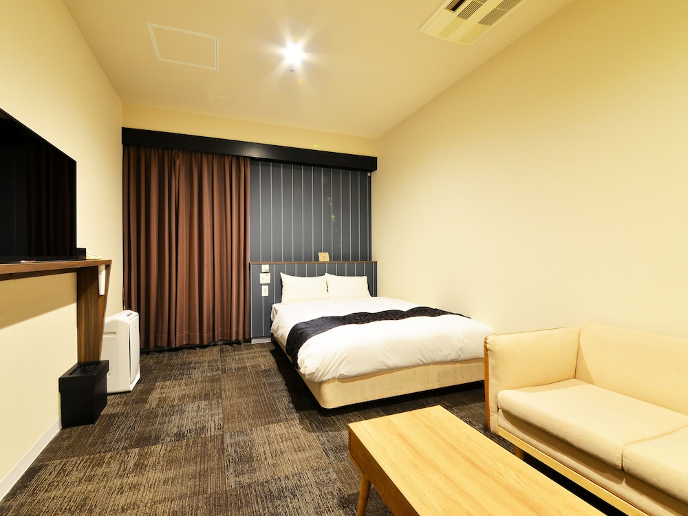 スーペリア ダブルルーム 喫煙可 本館 | LC五稜郭ホテル