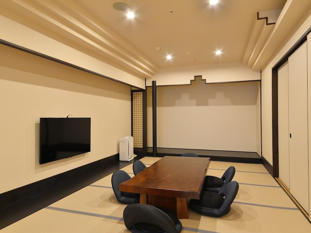 ファミリー ルーム 禁煙 本館 客室1 | LC五稜郭ホテル