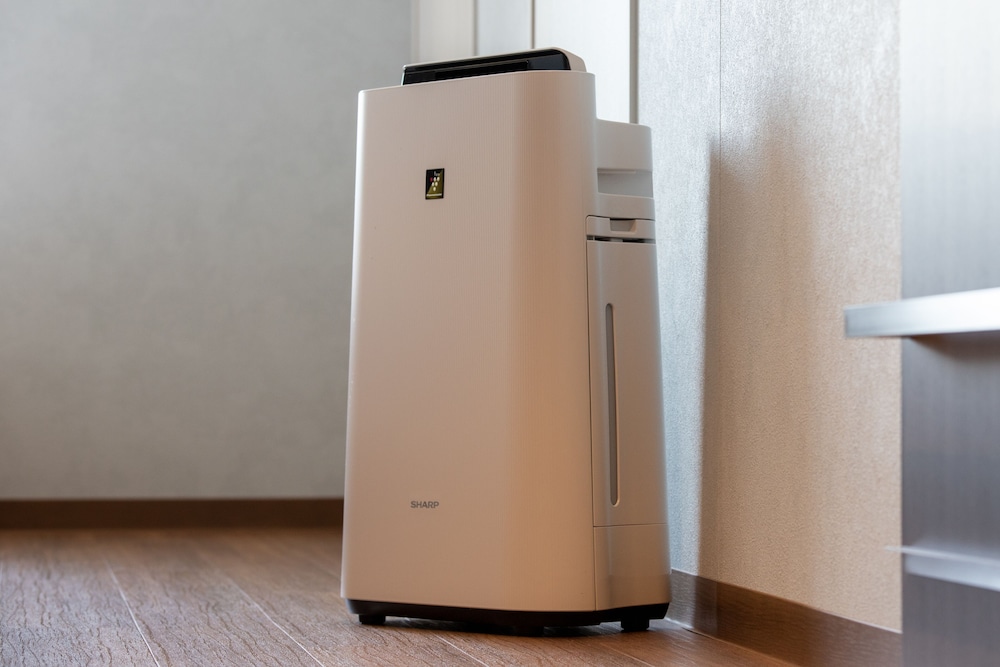 コネクティングルーム 禁煙 6名様用 客室1 | からくさホテルカラーズ東京八重洲