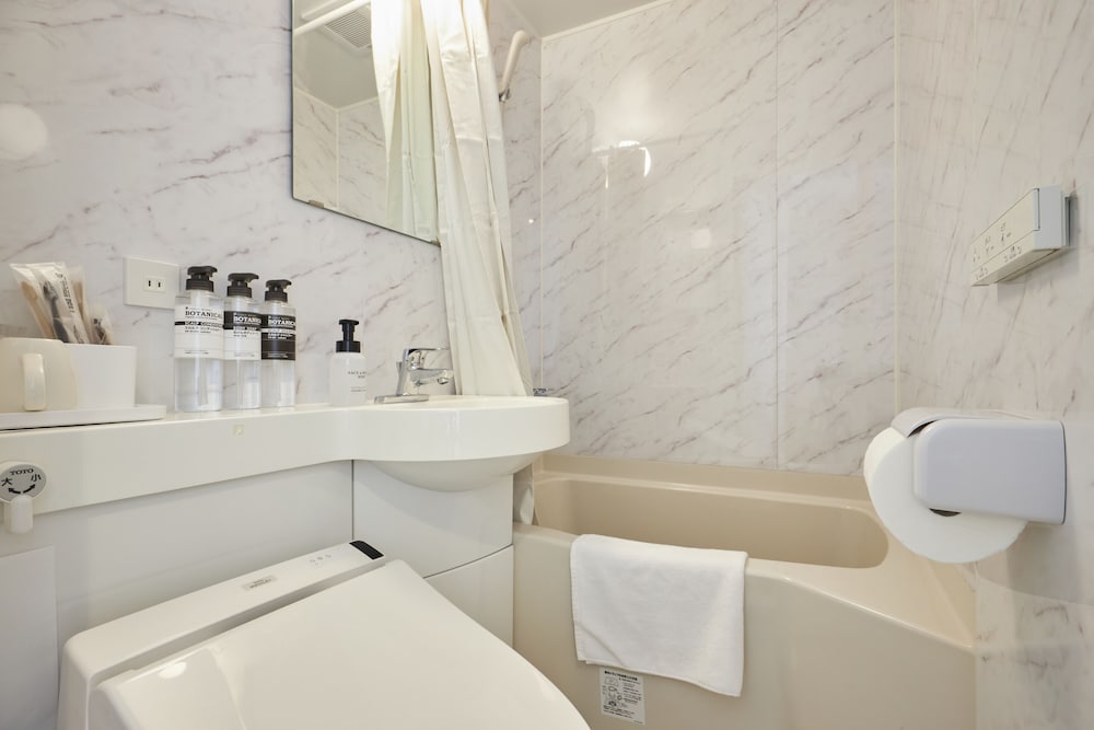 トラディション ダブルまたはツインルーム バスルーム0 | 花築・浅草和心ホテル