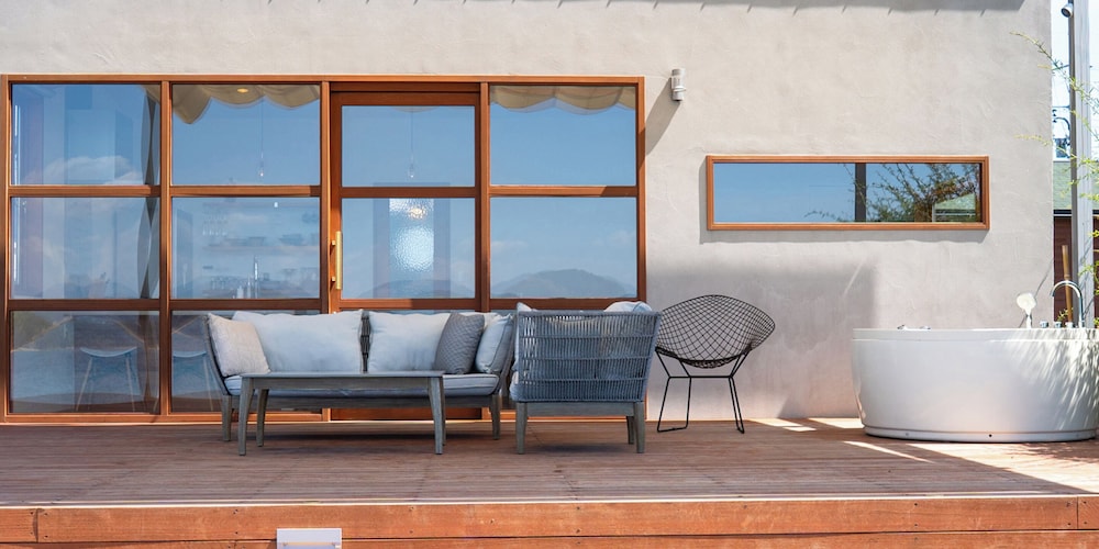 デラックス ヴィラ テラス / パティオ10 | 瀬戸内隠れ家リゾート