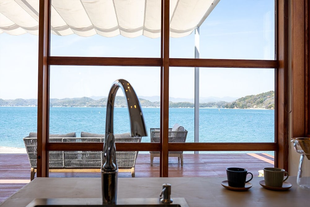 デラックス ヴィラ 客室3 | 瀬戸内隠れ家リゾート