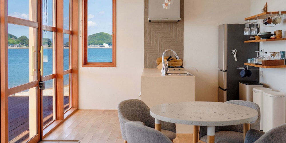 デラックス ヴィラ 専用キッチン5 | 瀬戸内隠れ家リゾート