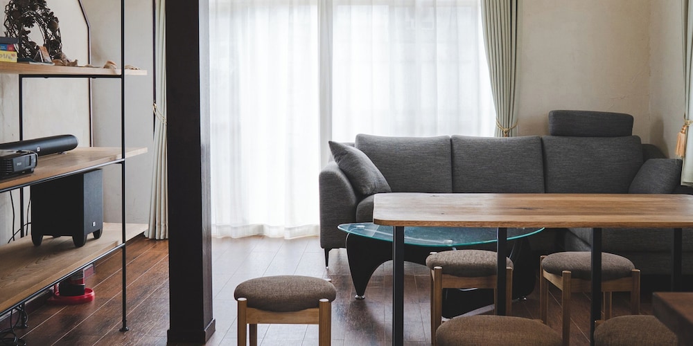 ファミリー ヴィラ リビング エリア1 | 瀬戸内隠れ家リゾート