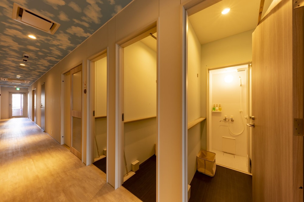 4 人部屋 バスルーム0 | plat hostel keikyu sapporo ichiba