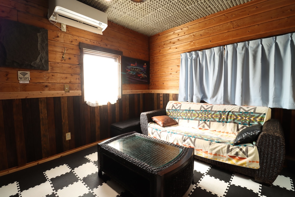 ファミリー ヴィラ ダブルベッド 2 台 | Glamping Village Leaf