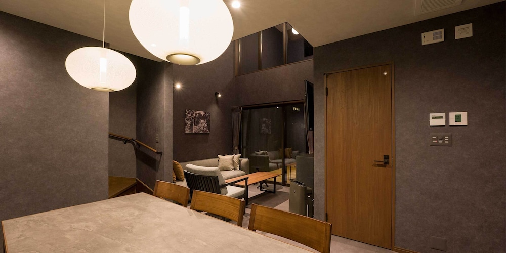 [ペット同室不可]10名定員 禁煙 (B-102) リビング エリア0 | Rakuten STAY VILLA 那須