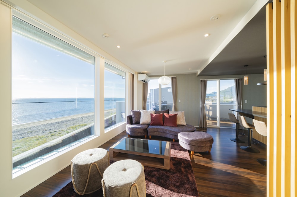 Kannei [Suite Ocean View Villa・ペット不可・8ベッド] 禁煙 客室1 | グランプレミア瀬戸内