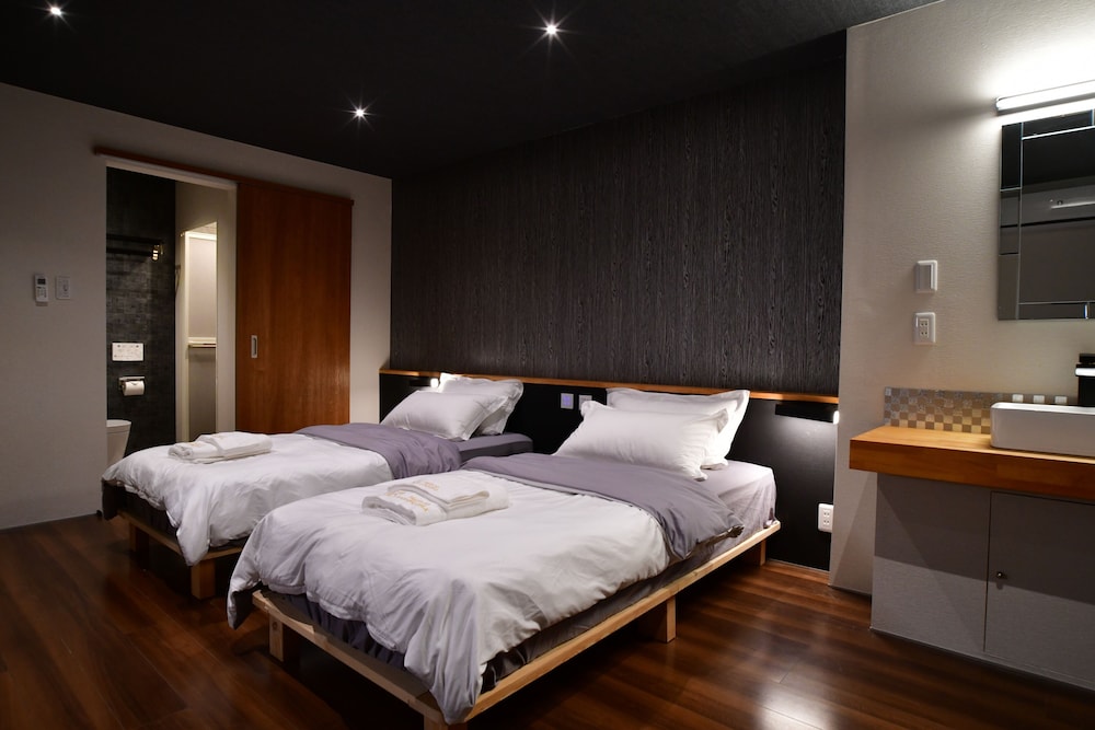 ツインルーム 客室2 | VILLA 33 KASHIKOJIMA