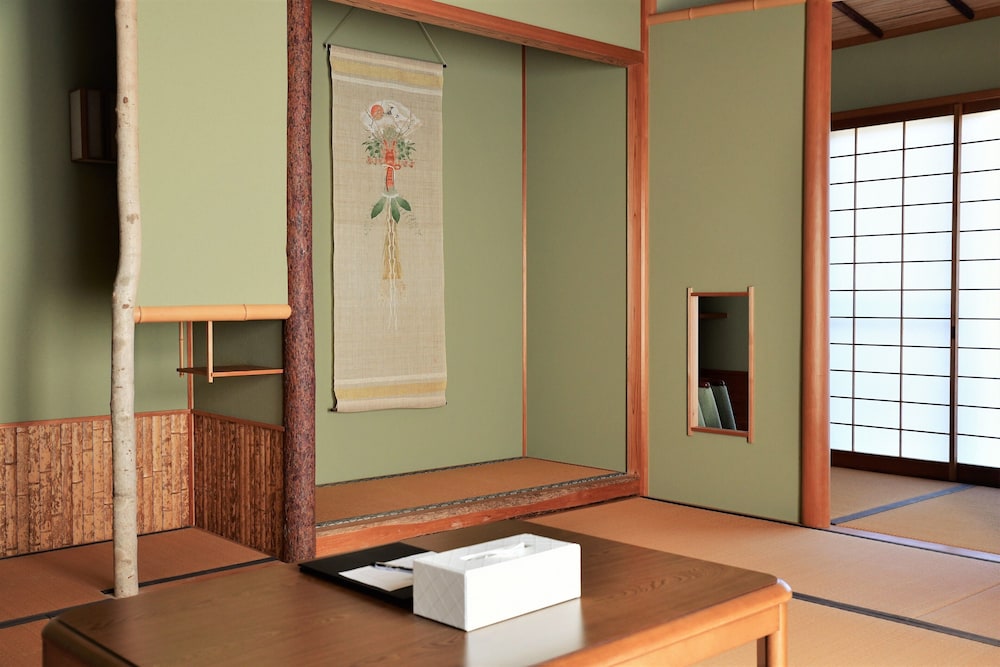 ファミリー 4 人部屋 | VILLA 33 KASHIKOJIMA