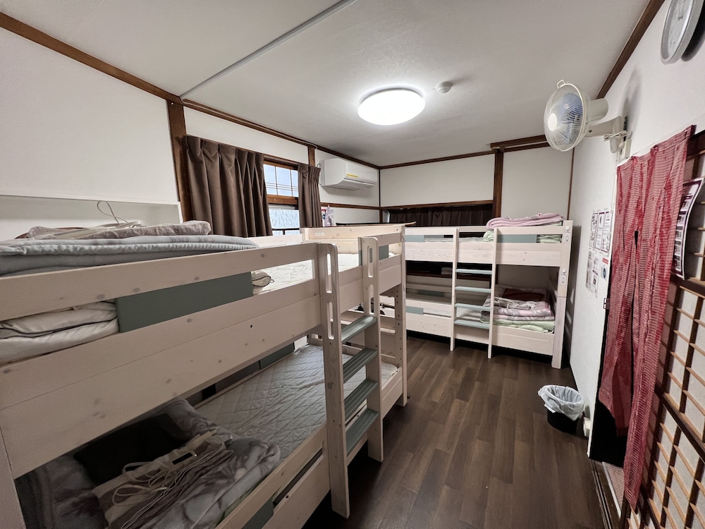 Family Room 13, Shared bathroom | Hostel Murasaki