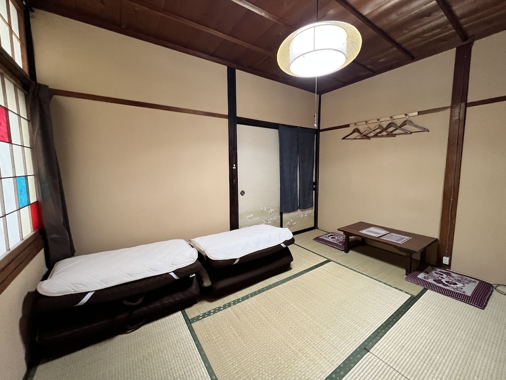 Twin Room 5, Shared bathroom 客室3 | Hostel Murasaki