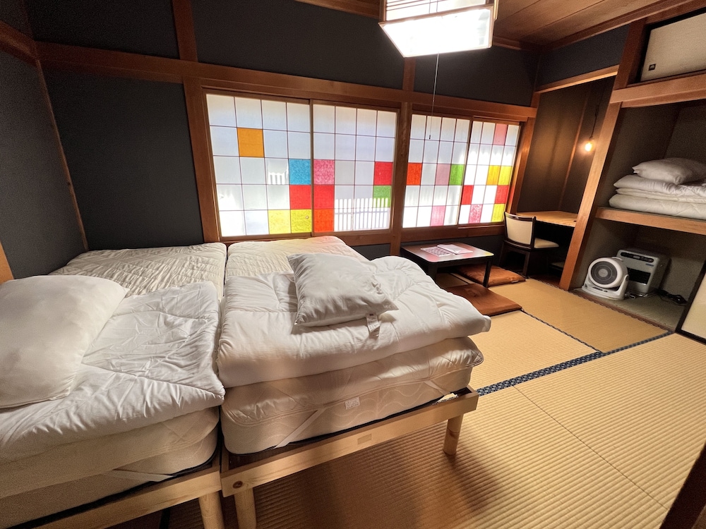 Twin Room 12, Shared bathroom | Hostel Murasaki