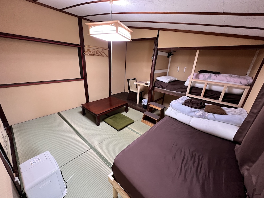 Twin Room 7, Shared bathroom 客室7 | Hostel Murasaki